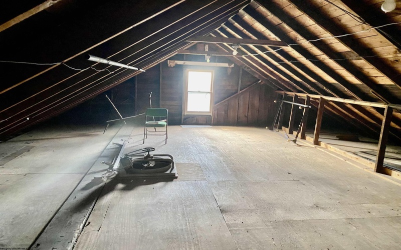 1619 Hoffman Avenue, Clarksburg, West Virginia 26301, 3 Bedrooms Bedrooms, 7 Rooms Rooms,2 BathroomsBathrooms,Single Family Detached,For Sale,Hoffman,10161760