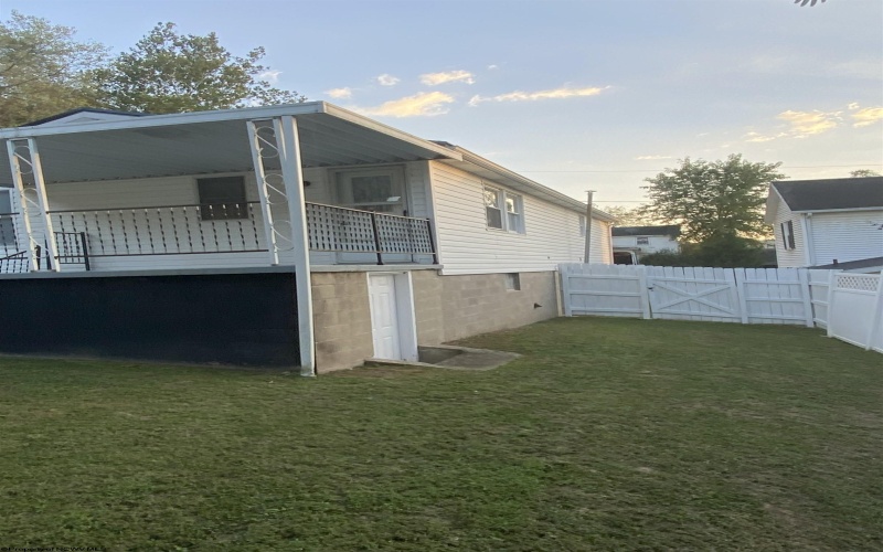 180 Pike Street, New Martinsville, West Virginia 26155, 3 Bedrooms Bedrooms, 4 Rooms Rooms,1 BathroomBathrooms,Single Family Detached,For Sale,Pike,10161759