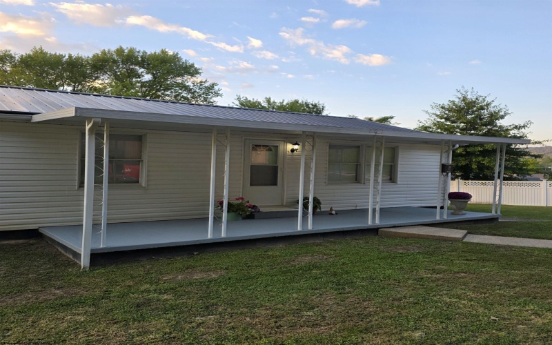 180 Pike Street, New Martinsville, West Virginia 26155, 3 Bedrooms Bedrooms, 4 Rooms Rooms,1 BathroomBathrooms,Single Family Detached,For Sale,Pike,10161759