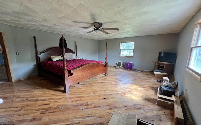 8613 Georgetown Road, Roanoke, West Virginia 26447, 5 Bedrooms Bedrooms, 9 Rooms Rooms,3 BathroomsBathrooms,Single Family Detached,For Sale,Georgetown,10161771