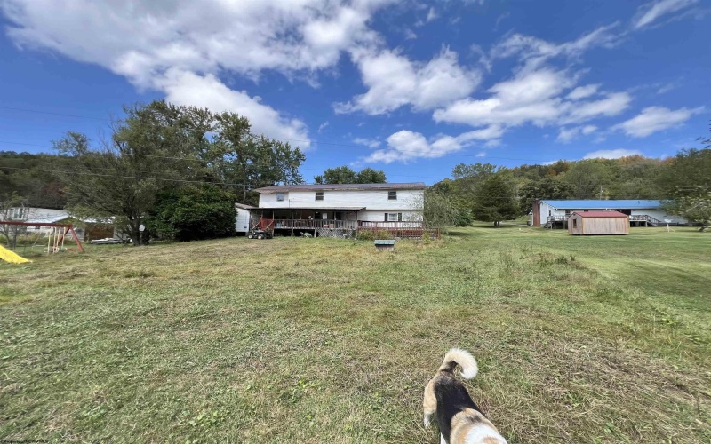 8613 Georgetown Road, Roanoke, West Virginia 26447, 5 Bedrooms Bedrooms, 9 Rooms Rooms,3 BathroomsBathrooms,Single Family Detached,For Sale,Georgetown,10161771