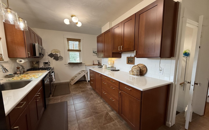 1245 Peacock Lane, Fairmont, West Virginia 26554, 3 Bedrooms Bedrooms, 6 Rooms Rooms,1 BathroomBathrooms,Single Family Detached,For Sale,Peacock,10161769 1245 Peacock Lane, Fairmont, West Virginia 26554, 3 Bedrooms Bedrooms, 6 Rooms Rooms,1 BathroomBathrooms,Single Family Detached,For Sale,Peacock,10161769