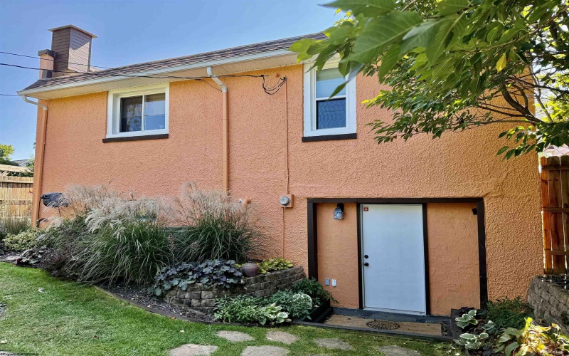 1245 Peacock Lane, Fairmont, West Virginia 26554, 3 Bedrooms Bedrooms, 6 Rooms Rooms,1 BathroomBathrooms,Single Family Detached,For Sale,Peacock,10161769 1245 Peacock Lane, Fairmont, West Virginia 26554, 3 Bedrooms Bedrooms, 6 Rooms Rooms,1 BathroomBathrooms,Single Family Detached,For Sale,Peacock,10161769