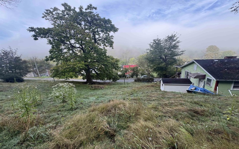 69 Jackson Street, Weston, West Virginia 26452, 1 Bedroom Bedrooms, 5 Rooms Rooms,1 BathroomBathrooms,Single Family Detached,For Sale,Jackson,10161770