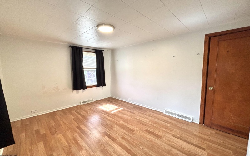 1432 Farland Avenue, Clarksburg, West Virginia 26301, 2 Bedrooms Bedrooms, 4 Rooms Rooms,1 BathroomBathrooms,Single Family Detached,For Sale,Farland,10161784 1432 Farland Avenue, Clarksburg, West Virginia 26301, 2 Bedrooms Bedrooms, 4 Rooms Rooms,1 BathroomBathrooms,Single Family Detached,For Sale,Farland,10161784