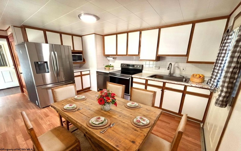 1432 Farland Avenue, Clarksburg, West Virginia 26301, 2 Bedrooms Bedrooms, 4 Rooms Rooms,1 BathroomBathrooms,Single Family Detached,For Sale,Farland,10161784 1432 Farland Avenue, Clarksburg, West Virginia 26301, 2 Bedrooms Bedrooms, 4 Rooms Rooms,1 BathroomBathrooms,Single Family Detached,For Sale,Farland,10161784