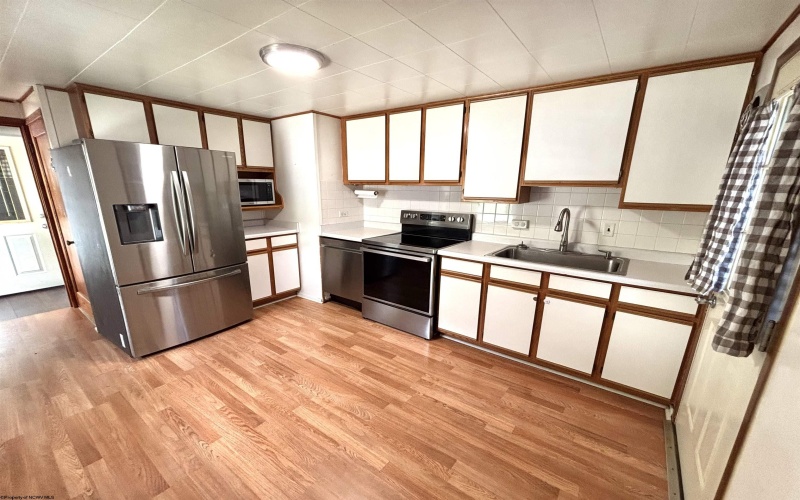 1432 Farland Avenue, Clarksburg, West Virginia 26301, 2 Bedrooms Bedrooms, 4 Rooms Rooms,1 BathroomBathrooms,Single Family Detached,For Sale,Farland,10161784 1432 Farland Avenue, Clarksburg, West Virginia 26301, 2 Bedrooms Bedrooms, 4 Rooms Rooms,1 BathroomBathrooms,Single Family Detached,For Sale,Farland,10161784