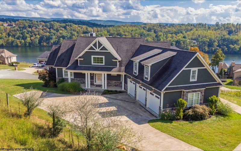 1214 Paradise Point Court, Morgantown, West Virginia 26508, 4 Bedrooms Bedrooms, 8 Rooms Rooms,3 BathroomsBathrooms,Single Family Detached,For Sale,Paradise Point,10161775