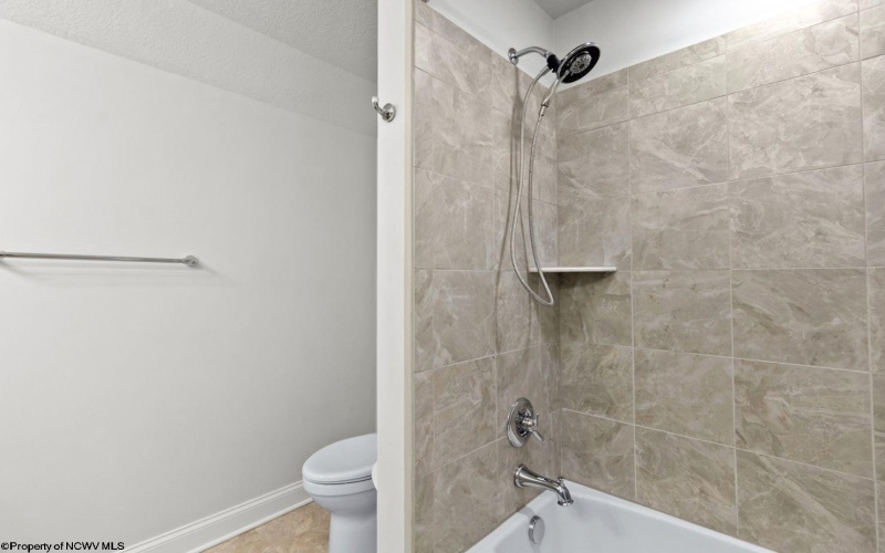 1214 Paradise Point Court, Morgantown, West Virginia 26508, 4 Bedrooms Bedrooms, 8 Rooms Rooms,3 BathroomsBathrooms,Single Family Detached,For Sale,Paradise Point,10161775