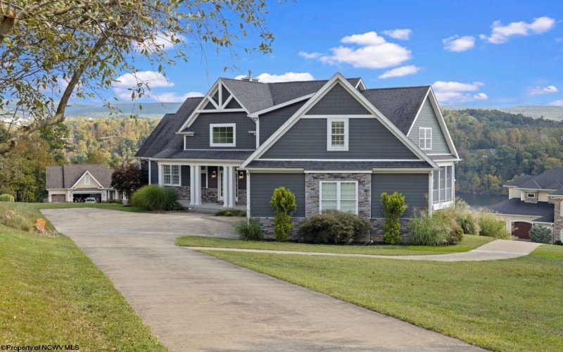 1214 Paradise Point Court, Morgantown, West Virginia 26508, 4 Bedrooms Bedrooms, 8 Rooms Rooms,3 BathroomsBathrooms,Single Family Detached,For Sale,Paradise Point,10161775