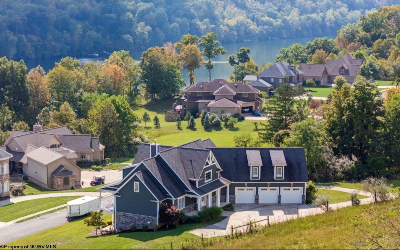 1214 Paradise Point Court, Morgantown, West Virginia 26508, 4 Bedrooms Bedrooms, 8 Rooms Rooms,3 BathroomsBathrooms,Single Family Detached,For Sale,Paradise Point,10161775