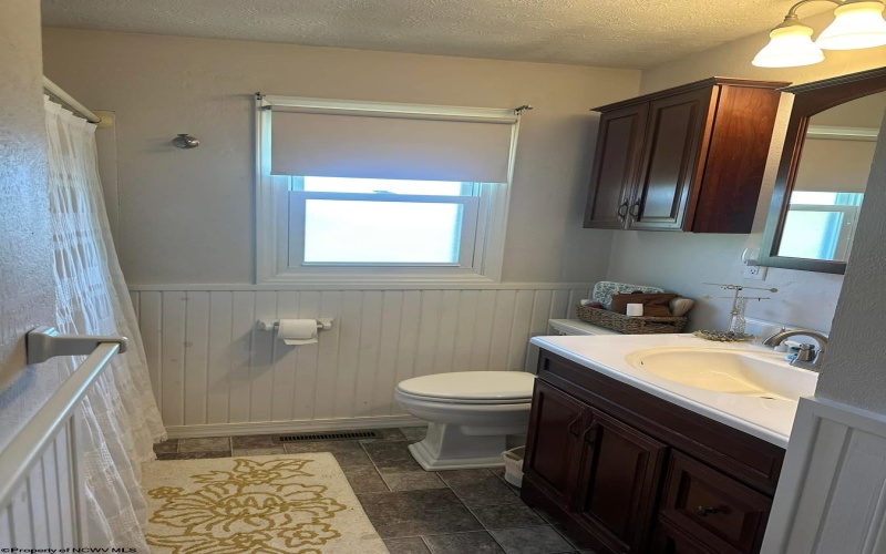 80 Adolph Road, Mill Creek, West Virginia 26280, 4 Bedrooms Bedrooms, 10 Rooms Rooms,2 BathroomsBathrooms,Single Family Detached,For Sale,Adolph,10161782