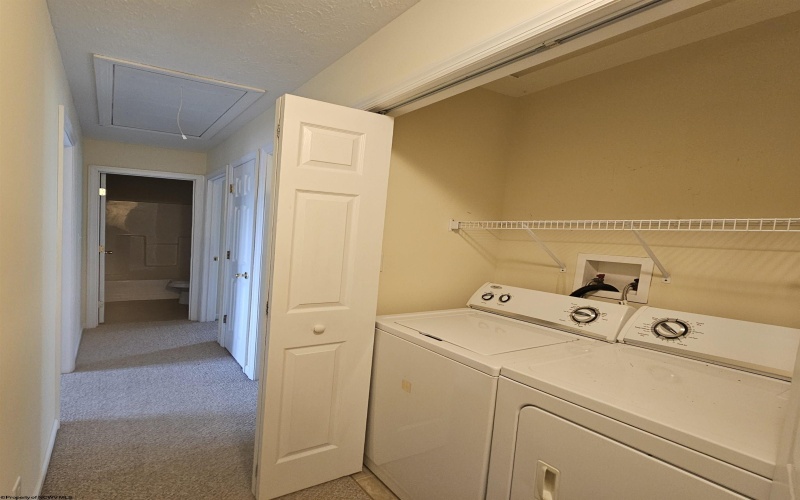 92 Clear Spring Drive, Morgantown, West Virginia 26508, 3 Bedrooms Bedrooms, 6 Rooms Rooms,2 BathroomsBathrooms,Single Family Attached,For Sale,Clear Spring,10161776