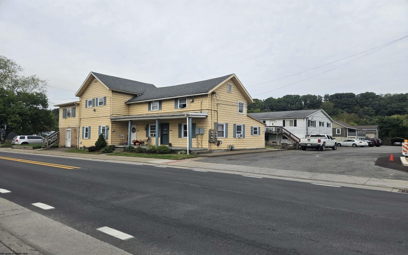 1448 Main Street, Granville, West Virginia 26501, ,Multi-unit/income,For Sale,Main,10161780