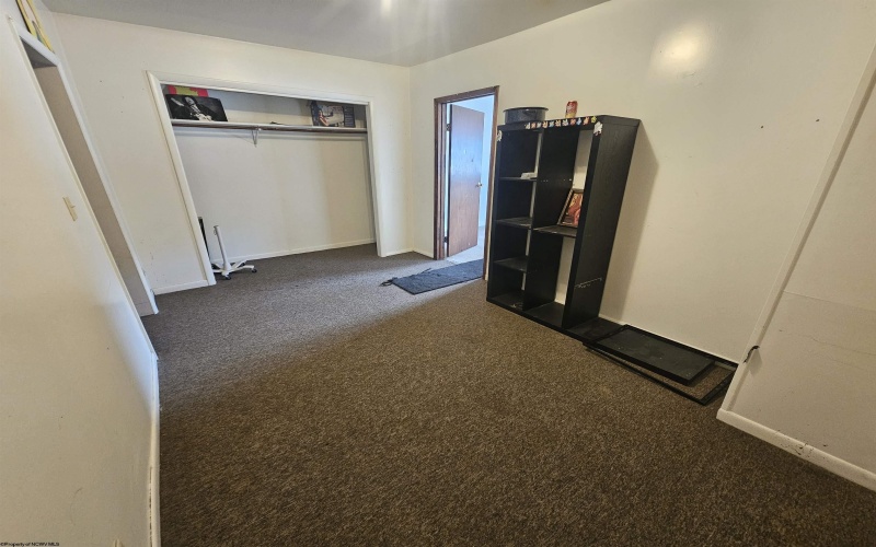 1448 Main Street, Granville, West Virginia 26501, ,Multi-unit/income,For Sale,Main,10161780