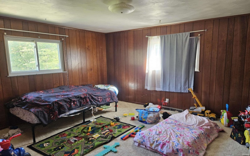 1448 Main Street, Granville, West Virginia 26501, ,Multi-unit/income,For Sale,Main,10161780