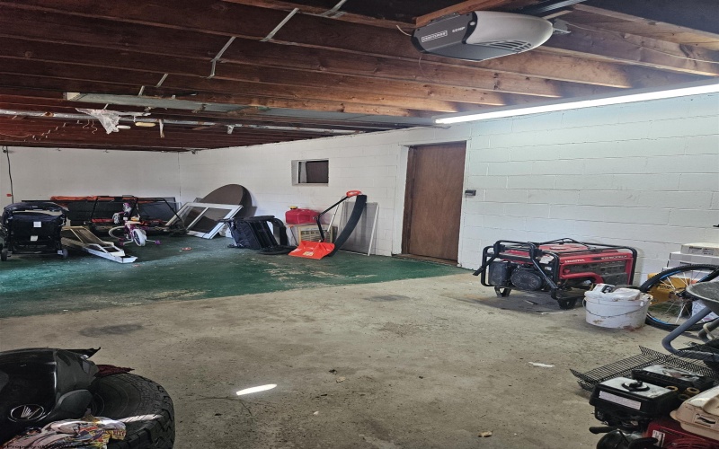 1448 Main Street, Granville, West Virginia 26501, ,Multi-unit/income,For Sale,Main,10161780