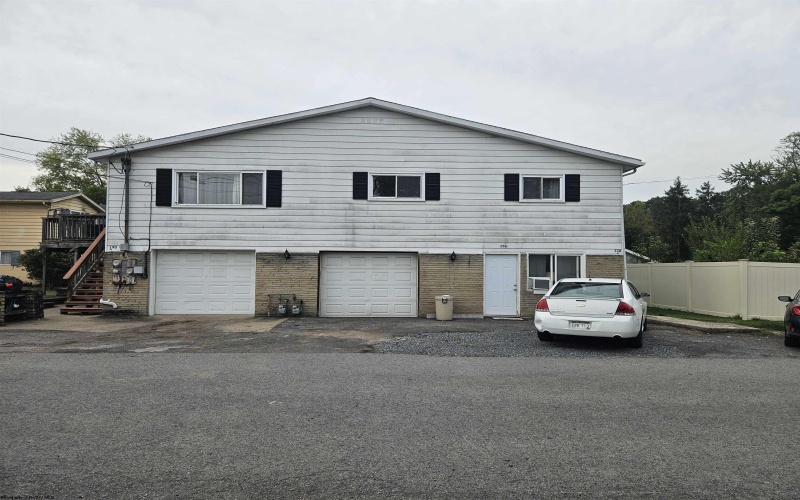 1448 Main Street, Granville, West Virginia 26501, ,Multi-unit/income,For Sale,Main,10161780