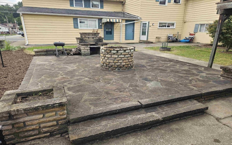 1448 Main Street, Granville, West Virginia 26501, ,Multi-unit/income,For Sale,Main,10161780