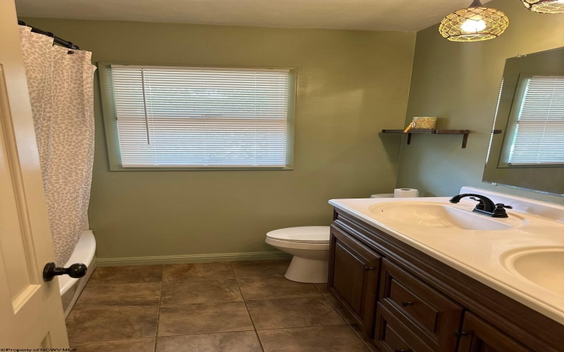 108 Allman Avenue, Buckhannon, West Virginia 26201, 4 Bedrooms Bedrooms, 8 Rooms Rooms,3 BathroomsBathrooms,Single Family Detached,For Sale,Allman,10161808
