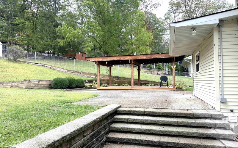 108 Allman Avenue, Buckhannon, West Virginia 26201, 4 Bedrooms Bedrooms, 8 Rooms Rooms,3 BathroomsBathrooms,Single Family Detached,For Sale,Allman,10161808
