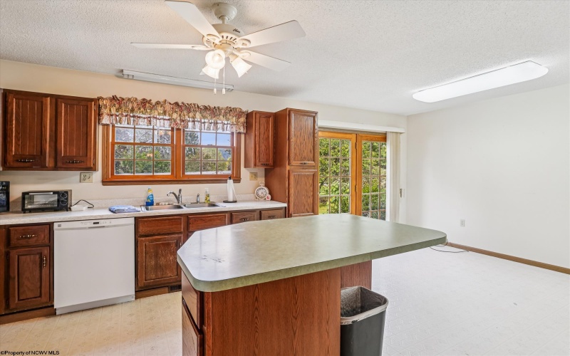 28 Crestview Drive, Hambleton, West Virginia 26269, 4 Bedrooms Bedrooms, 10 Rooms Rooms,2 BathroomsBathrooms,Single Family Detached,For Sale,Crestview,10161807 28 Crestview Drive, Hambleton, West Virginia 26269, 4 Bedrooms Bedrooms, 10 Rooms Rooms,2 BathroomsBathrooms,Single Family Detached,For Sale,Crestview,10161807