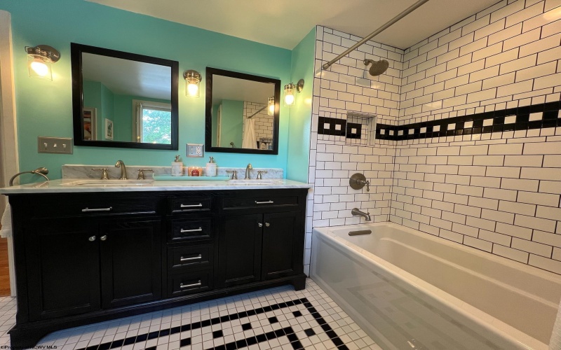 1081 Koontz Avenue, Morgantown, West Virginia 26505, 4 Bedrooms Bedrooms, 7 Rooms Rooms,2 BathroomsBathrooms,Single Family Detached,For Sale,Koontz,10161804