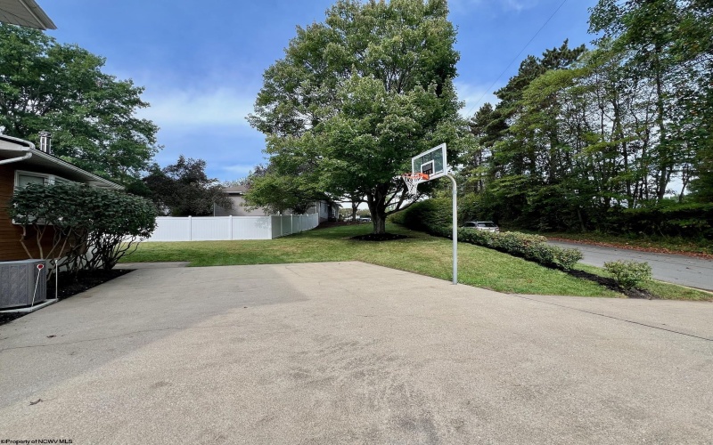 1081 Koontz Avenue, Morgantown, West Virginia 26505, 4 Bedrooms Bedrooms, 7 Rooms Rooms,2 BathroomsBathrooms,Single Family Detached,For Sale,Koontz,10161804