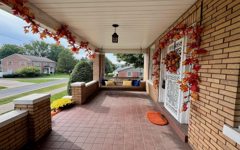 1081 Koontz Avenue, Morgantown, West Virginia 26505, 4 Bedrooms Bedrooms, 7 Rooms Rooms,2 BathroomsBathrooms,Single Family Detached,For Sale,Koontz,10161804