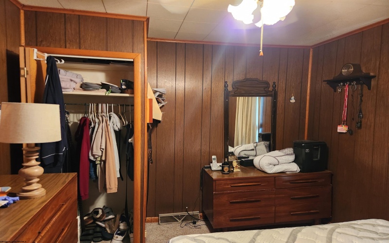 725 Milford Street, Clarksburg, West Virginia 26301, 3 Bedrooms Bedrooms, 6 Rooms Rooms,1 BathroomBathrooms,Single Family Detached,For Sale,Milford,10161792