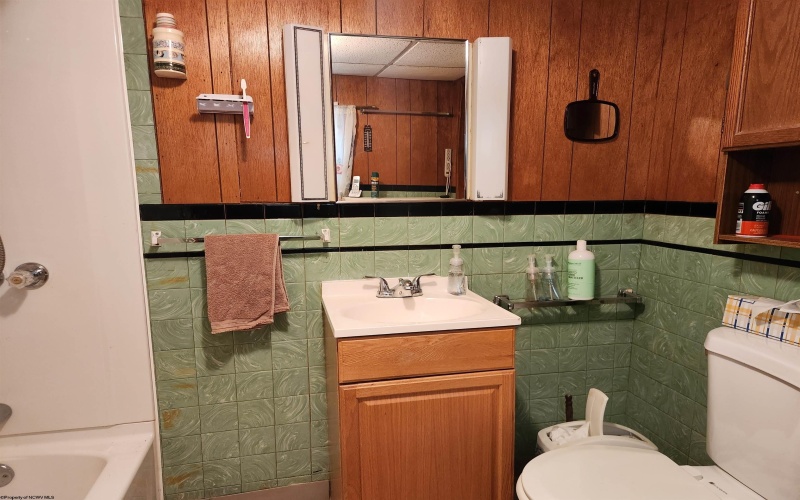 725 Milford Street, Clarksburg, West Virginia 26301, 3 Bedrooms Bedrooms, 6 Rooms Rooms,1 BathroomBathrooms,Single Family Detached,For Sale,Milford,10161792