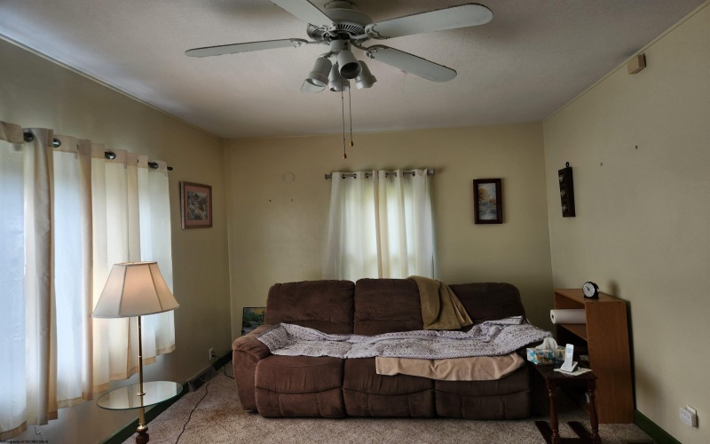 725 Milford Street, Clarksburg, West Virginia 26301, 3 Bedrooms Bedrooms, 6 Rooms Rooms,1 BathroomBathrooms,Single Family Detached,For Sale,Milford,10161792