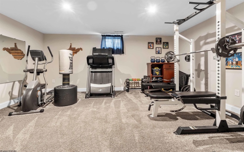 304 Salonika Drive, Morgantown, West Virginia 26508, 4 Bedrooms Bedrooms, 10 Rooms Rooms,3 BathroomsBathrooms,Single Family Detached,For Sale,Salonika,10161800