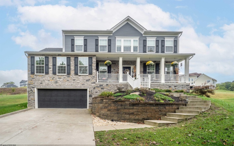 304 Salonika Drive, Morgantown, West Virginia 26508, 4 Bedrooms Bedrooms, 10 Rooms Rooms,3 BathroomsBathrooms,Single Family Detached,For Sale,Salonika,10161800