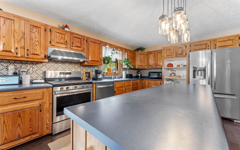 3276 Pell Road, Kingwood, West Virginia 26537, 4 Bedrooms Bedrooms, 7 Rooms Rooms,2 BathroomsBathrooms,Single Family Detached,For Sale,Pell,10161796