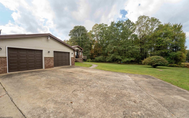 3276 Pell Road, Kingwood, West Virginia 26537, 4 Bedrooms Bedrooms, 7 Rooms Rooms,2 BathroomsBathrooms,Single Family Detached,For Sale,Pell,10161796