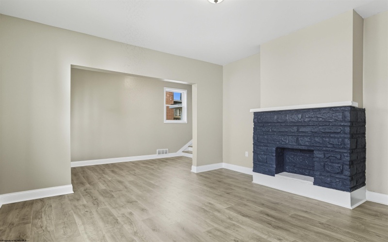 735 Mulberry Avenue, Clarksburg, West Virginia 26301, 5 Bedrooms Bedrooms, 10 Rooms Rooms,3 BathroomsBathrooms,Single Family Detached,For Sale,Mulberry,10161795