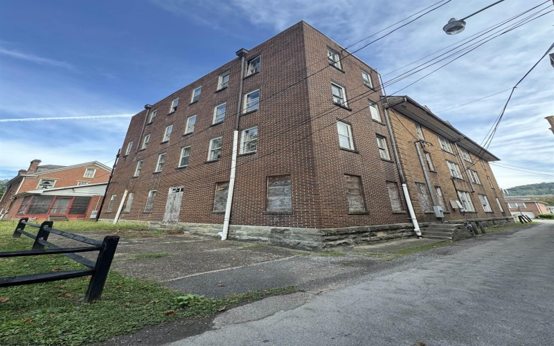 114 Third Street, Weston, West Virginia 26452, ,Commercial/industrial,For Sale,Third,10161798