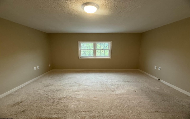 1233 Pleasant Valley Road, Fairmont, West Virginia 26554, 2 Bedrooms Bedrooms, 6 Rooms Rooms,1 BathroomBathrooms,Single Family Detached,For Sale,Pleasant Valley,10161806