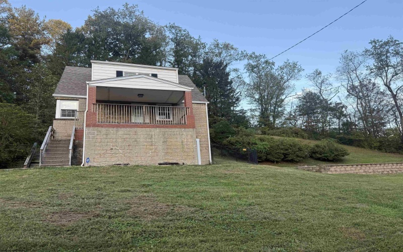 1233 Pleasant Valley Road, Fairmont, West Virginia 26554, 2 Bedrooms Bedrooms, 6 Rooms Rooms,1 BathroomBathrooms,Single Family Detached,For Sale,Pleasant Valley,10161806