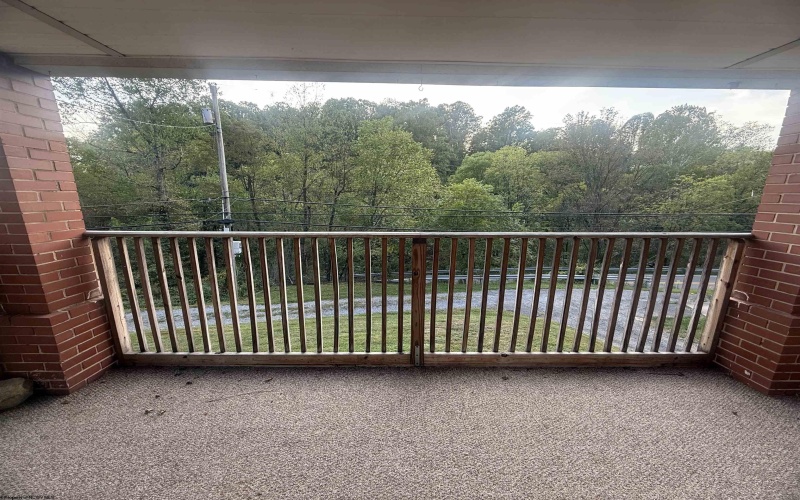 1233 Pleasant Valley Road, Fairmont, West Virginia 26554, 2 Bedrooms Bedrooms, 6 Rooms Rooms,1 BathroomBathrooms,Single Family Detached,For Sale,Pleasant Valley,10161806