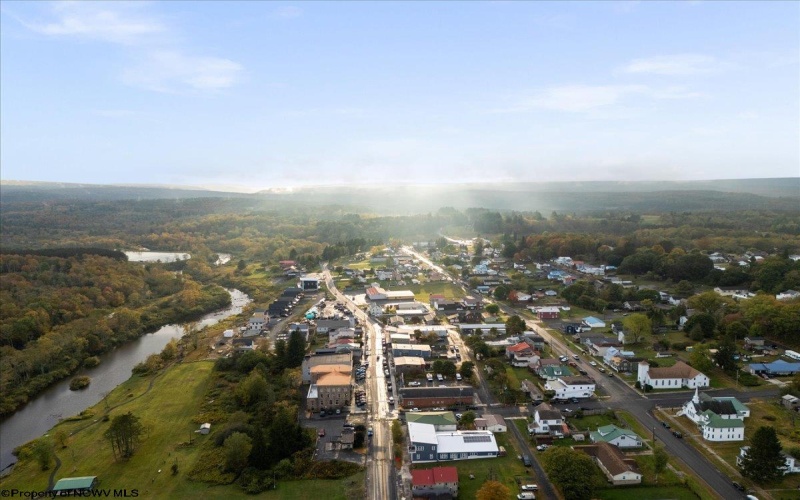 437 William Avenue, Davis, West Virginia 26260-000, ,Multi-unit/income,For Sale,William,10161825