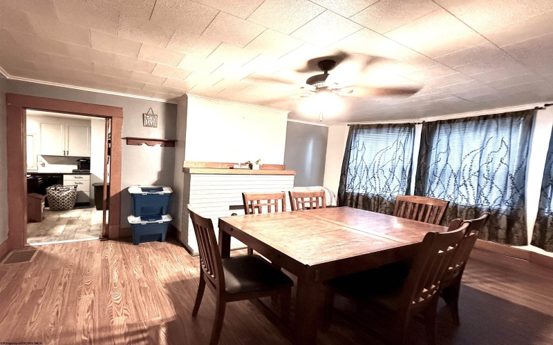 339 22nd Street, Clarksburg, West Virginia 26301, 3 Bedrooms Bedrooms, 8 Rooms Rooms,2 BathroomsBathrooms,Single Family Detached,For Sale,22nd,10161815