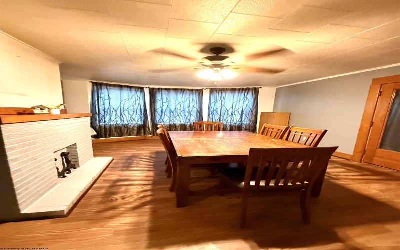 339 22nd Street, Clarksburg, West Virginia 26301, 3 Bedrooms Bedrooms, 8 Rooms Rooms,2 BathroomsBathrooms,Single Family Detached,For Sale,22nd,10161815