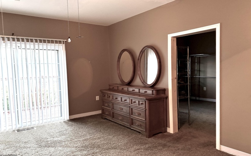 339 22nd Street, Clarksburg, West Virginia 26301, 3 Bedrooms Bedrooms, 8 Rooms Rooms,2 BathroomsBathrooms,Single Family Detached,For Sale,22nd,10161815