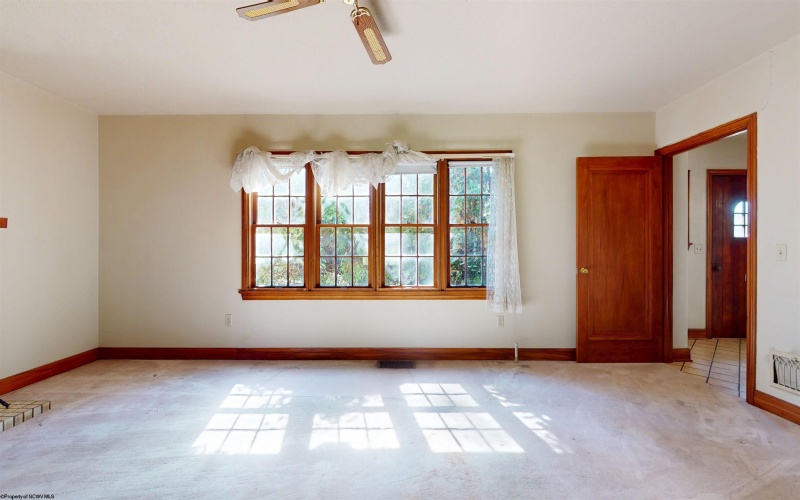 2001 Locust Avenue, Fairmont, West Virginia 26554, 4 Bedrooms Bedrooms, 10 Rooms Rooms,1 BathroomBathrooms,Single Family Detached,For Sale,Locust,10161820 2001 Locust Avenue, Fairmont, West Virginia 26554, 4 Bedrooms Bedrooms, 10 Rooms Rooms,1 BathroomBathrooms,Single Family Detached,For Sale,Locust,10161820