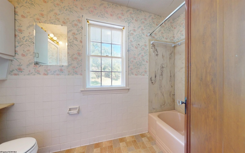 2001 Locust Avenue, Fairmont, West Virginia 26554, 4 Bedrooms Bedrooms, 10 Rooms Rooms,1 BathroomBathrooms,Single Family Detached,For Sale,Locust,10161820 2001 Locust Avenue, Fairmont, West Virginia 26554, 4 Bedrooms Bedrooms, 10 Rooms Rooms,1 BathroomBathrooms,Single Family Detached,For Sale,Locust,10161820