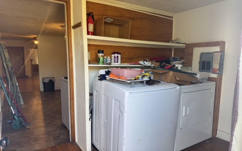249 Main Avenue, Weston, West Virginia 26452, 3 Bedrooms Bedrooms, 9 Rooms Rooms,2 BathroomsBathrooms,Single Family Detached,For Sale,Main,10161826