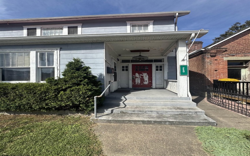 249 Main Avenue, Weston, West Virginia 26452, 3 Bedrooms Bedrooms, 9 Rooms Rooms,2 BathroomsBathrooms,Single Family Detached,For Sale,Main,10161826