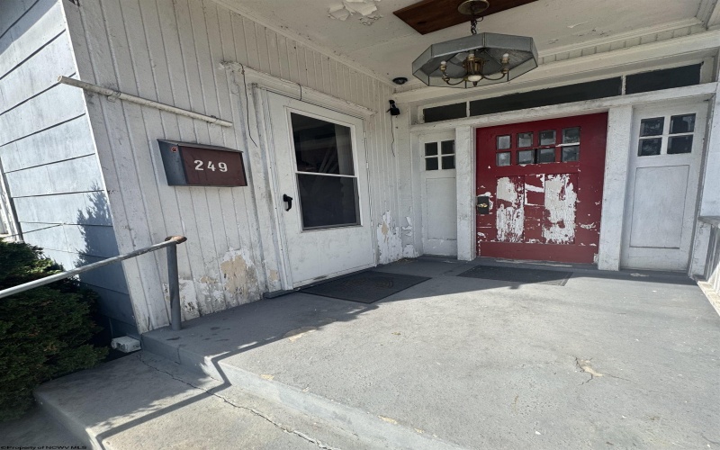 249 Main Avenue, Weston, West Virginia 26452, 3 Bedrooms Bedrooms, 9 Rooms Rooms,2 BathroomsBathrooms,Single Family Detached,For Sale,Main,10161826